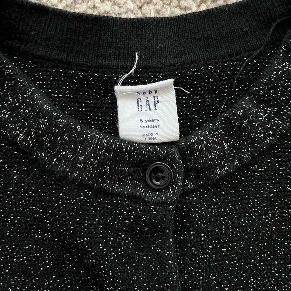 Two GAP Sweaters - Picture 6 of 15